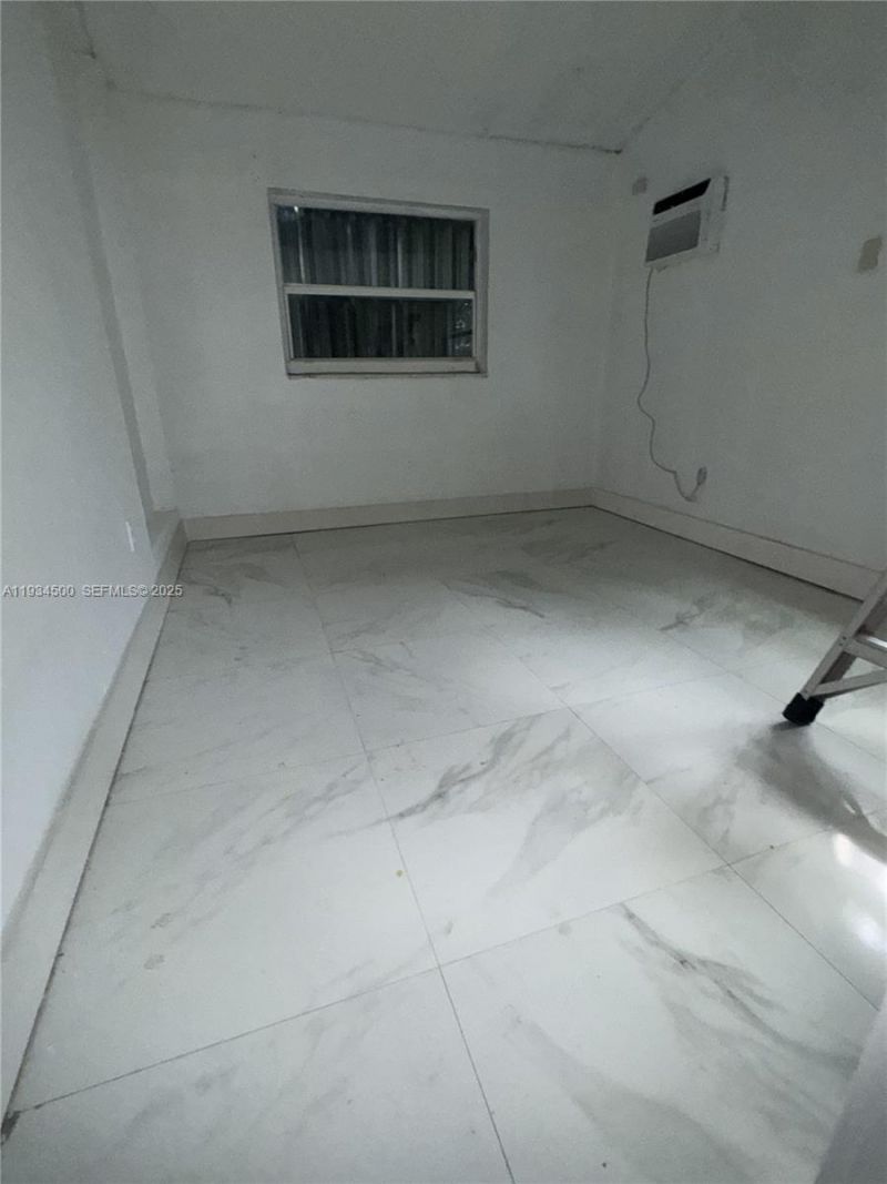 1121 NW 56th St, Miami, FL 33127 Photo