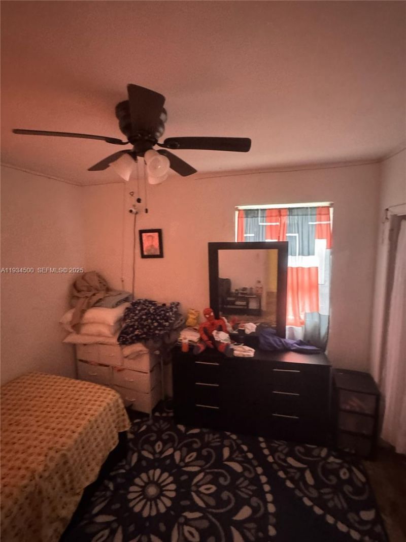 1121 NW 56th St, Miami, FL 33127 Photo