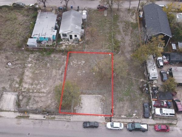 2208 W Poplar #2, San Antonio, TX 78207