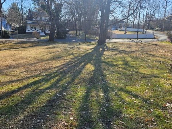 8 Castle Pl, Long Hill, NJ 07933