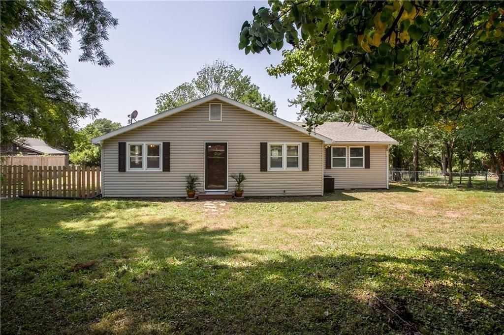 8304 Lees Summit Road, Kansas City, MO 64139 Main Photo