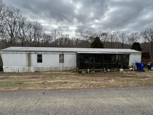 15 Hellbender Lane, Scottsville, KY 42164