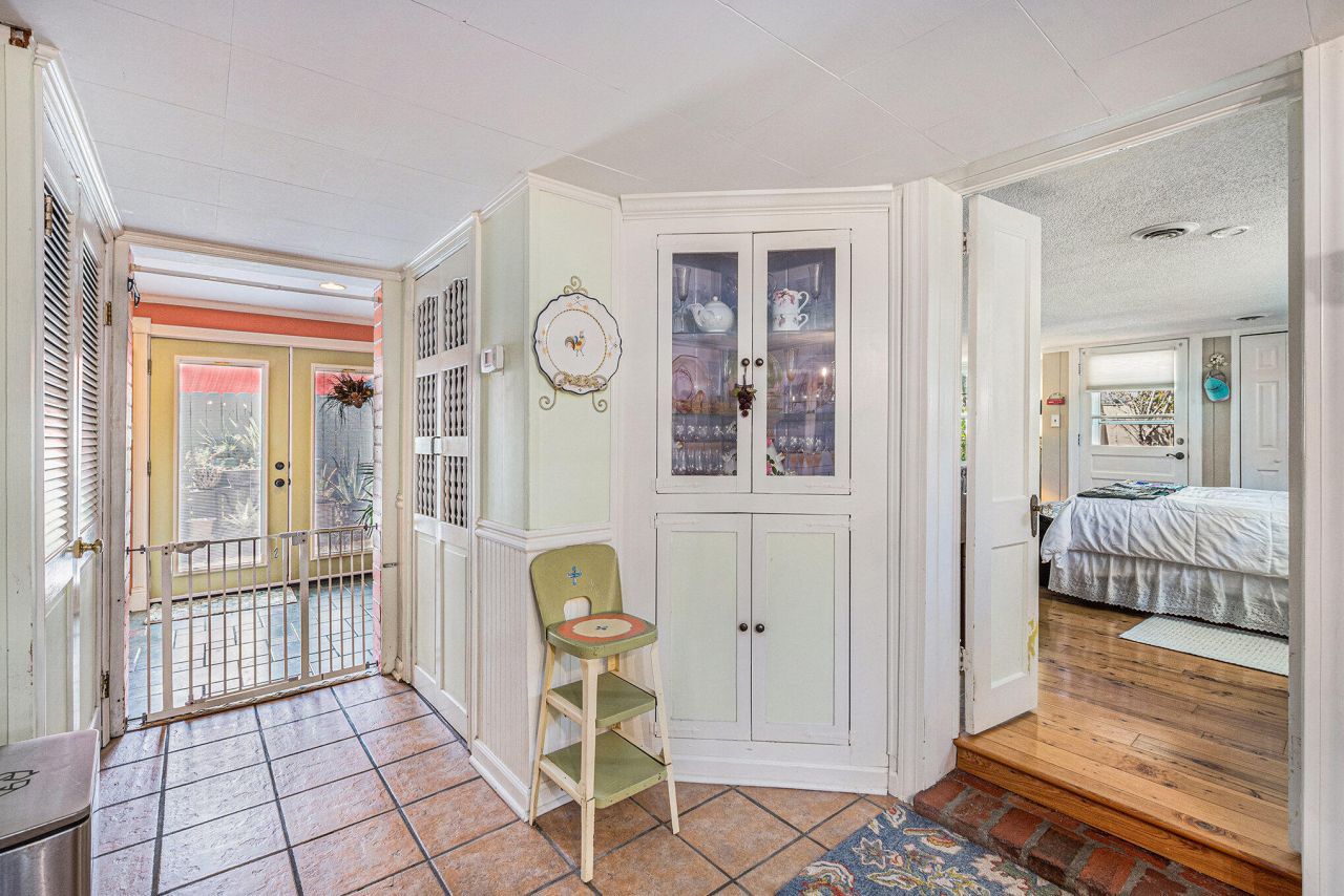 605 Ann Street Photo 11