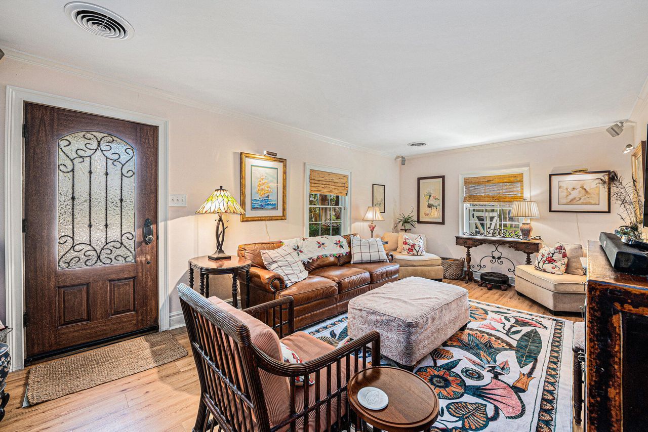 605 Ann Street Photo 6