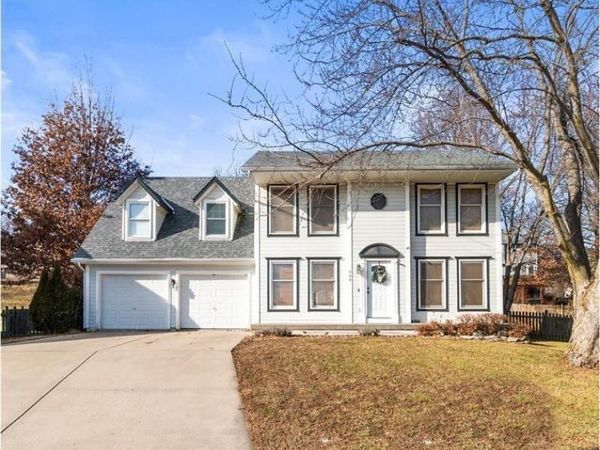 904 Paw Paw Lane, Liberty, MO 64068