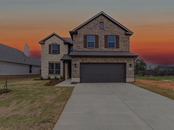 1237 Sabine River Lane, Springtown, TX 76082
