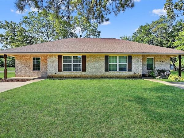 708 Seven Oaks Road, Unit 712, Bonham, TX 75418