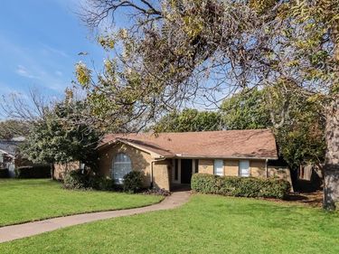 4821 Ashbrook Road, Dallas, TX 75227