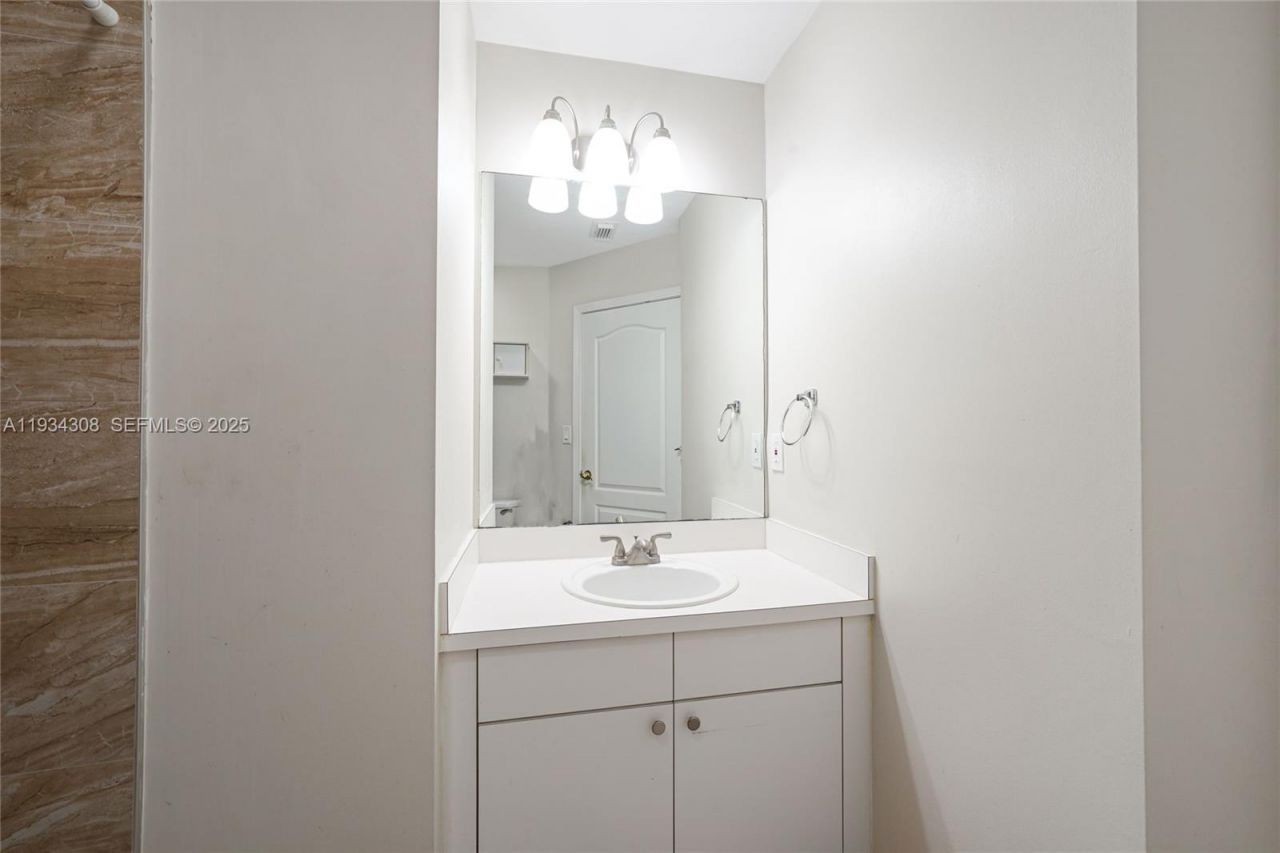 14157 SW 125th Ct, Miami, FL 33186 Photo