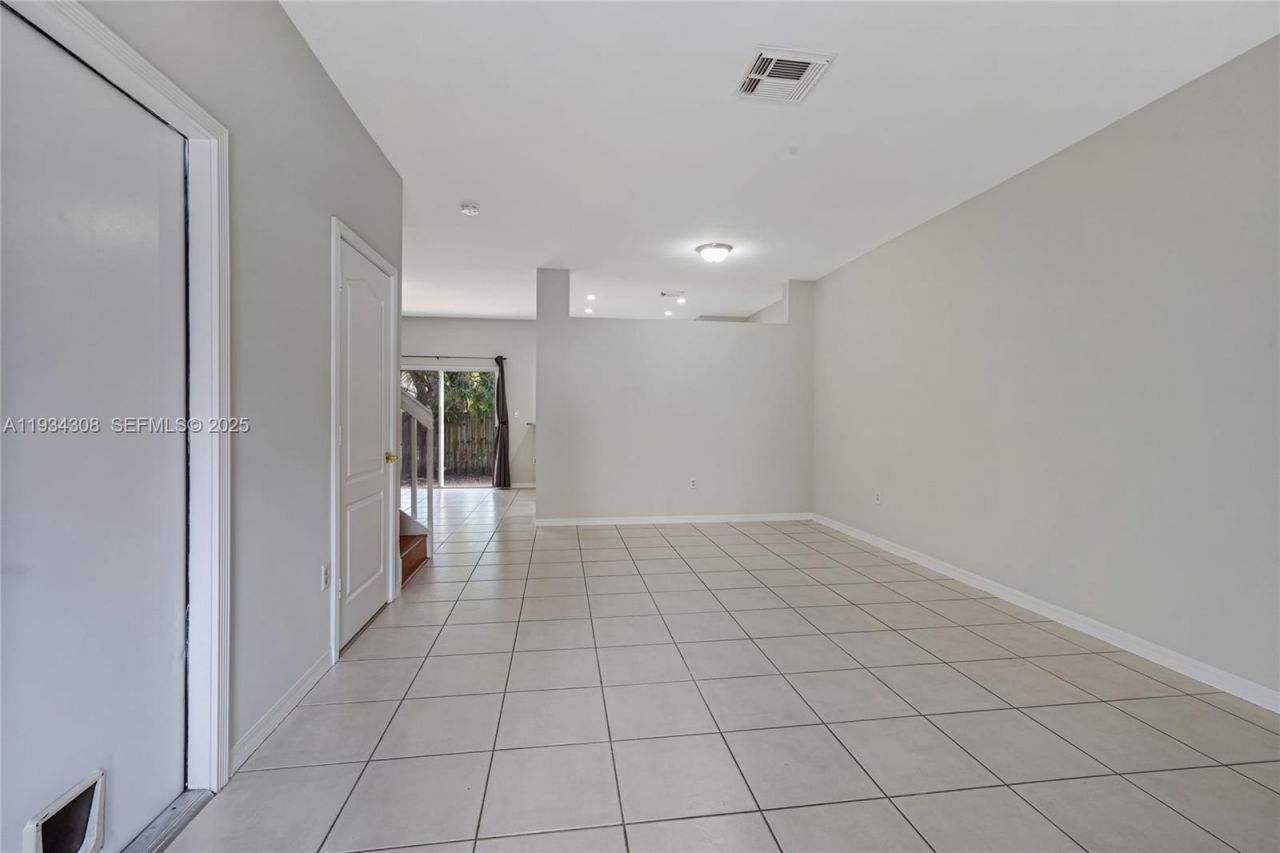 14157 SW 125th Ct, Miami, FL 33186 Photo