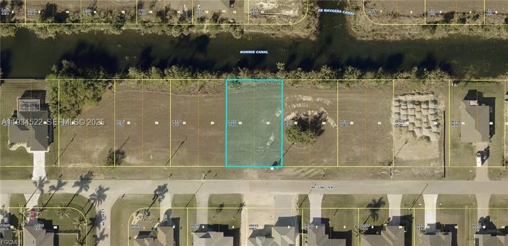 903 NE 32nd Ter, Cape Coral, FL 33909 Main Photo