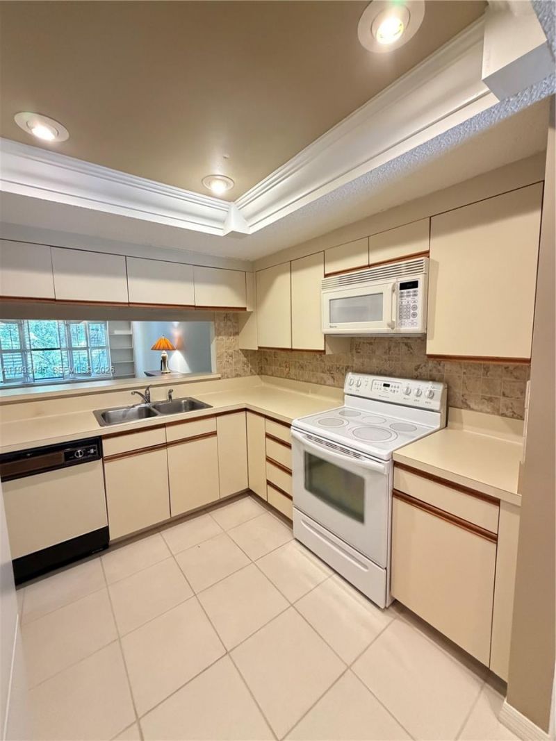 5200 SE Seascape Way, Unit 201, Stuart, FL 34997 Photo