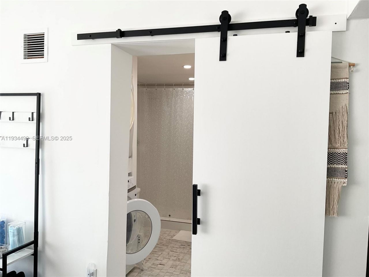 161 NW 145th St, Miami, FL 33168 Photo