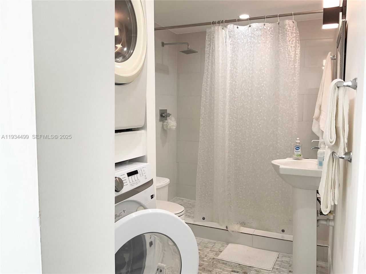 161 NW 145th St, Miami, FL 33168 Photo