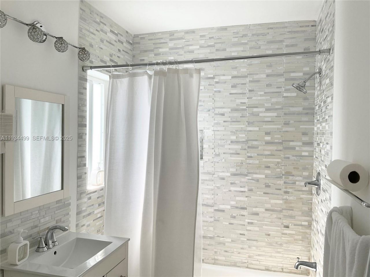 161 NW 145th St, Miami, FL 33168 Photo