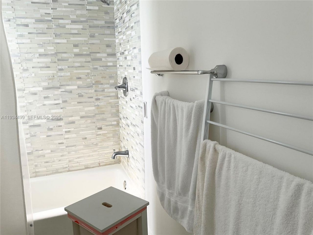 161 NW 145th St, Miami, FL 33168 Photo