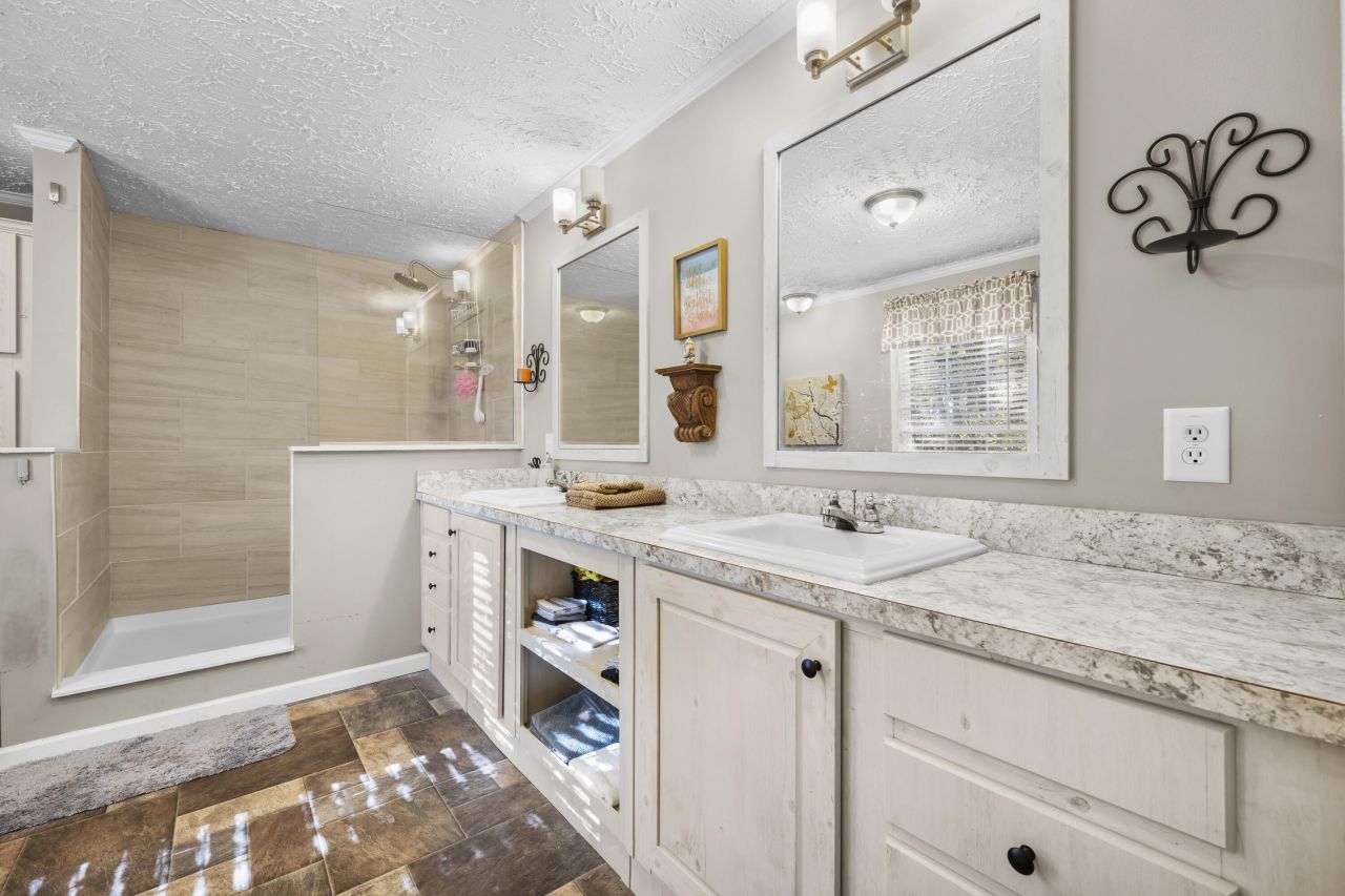 565 Tolle Farm Road Photo 11