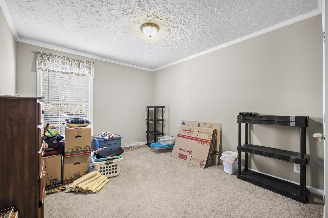 565 Tolle Farm Road Photo 16