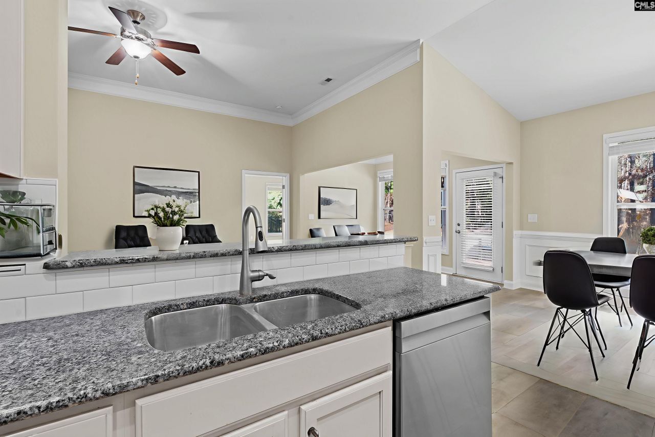 383 Summersweet Court Photo 21