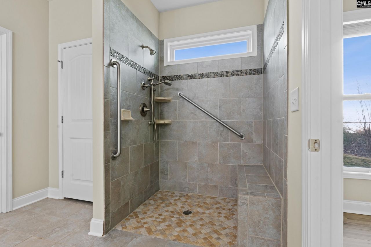 383 Summersweet Court Photo 25