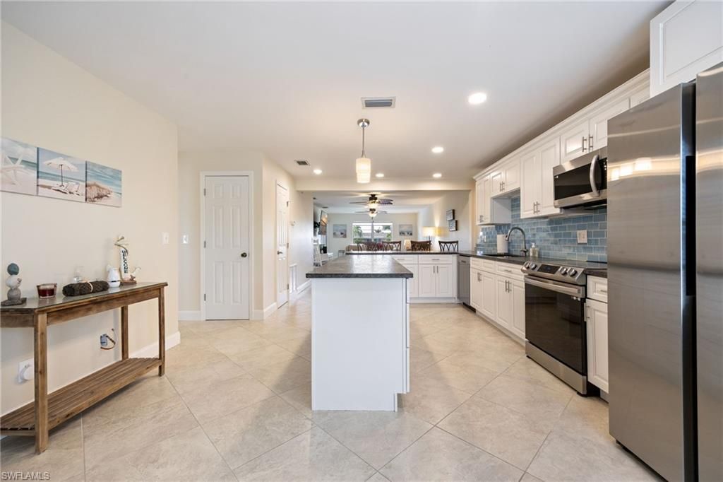 843 SE 46th Ln, Unit 6, Cape Coral, FL 33904 Photo