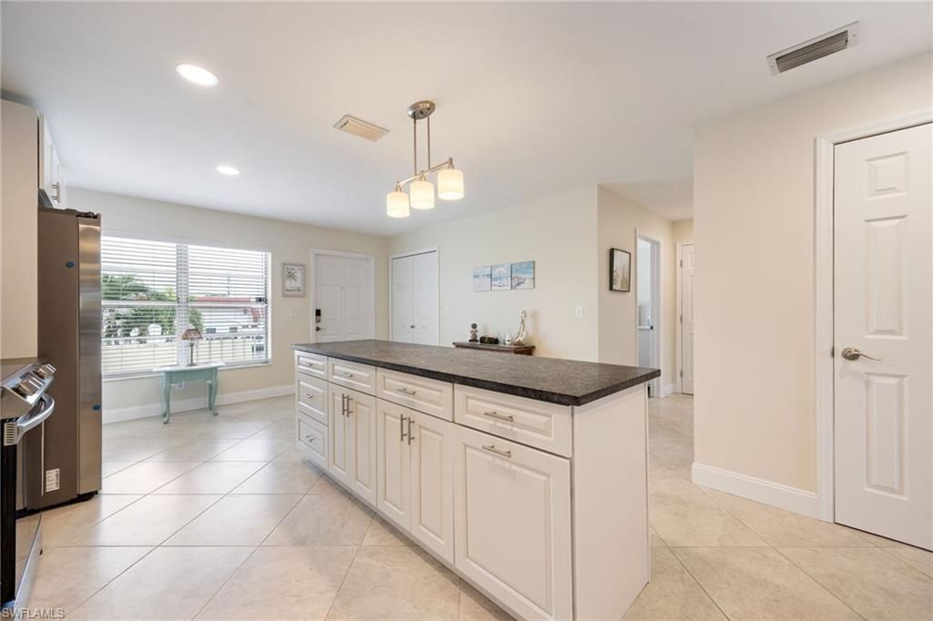 843 SE 46th Ln, Unit 6, Cape Coral, FL 33904 Photo