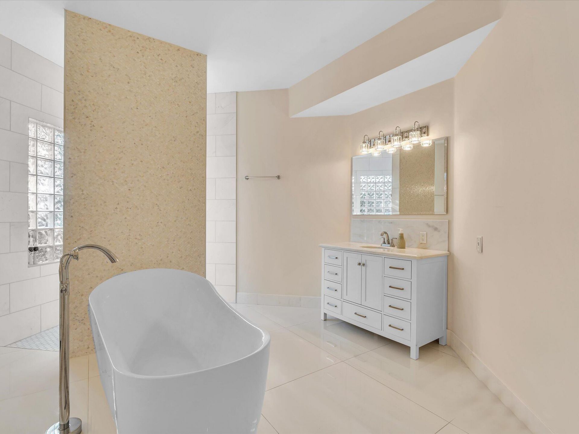 920 NW 122nd Avenue, Plantation, FL 33325 Photo