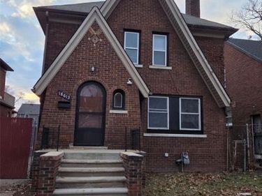 18613 Santa Rosa Drive, Detroit, MI 48221