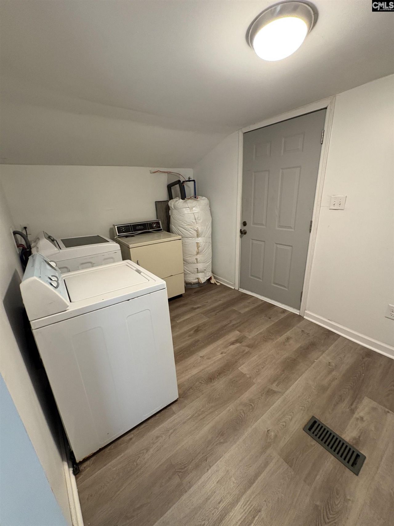 15 Community Street Photo 4