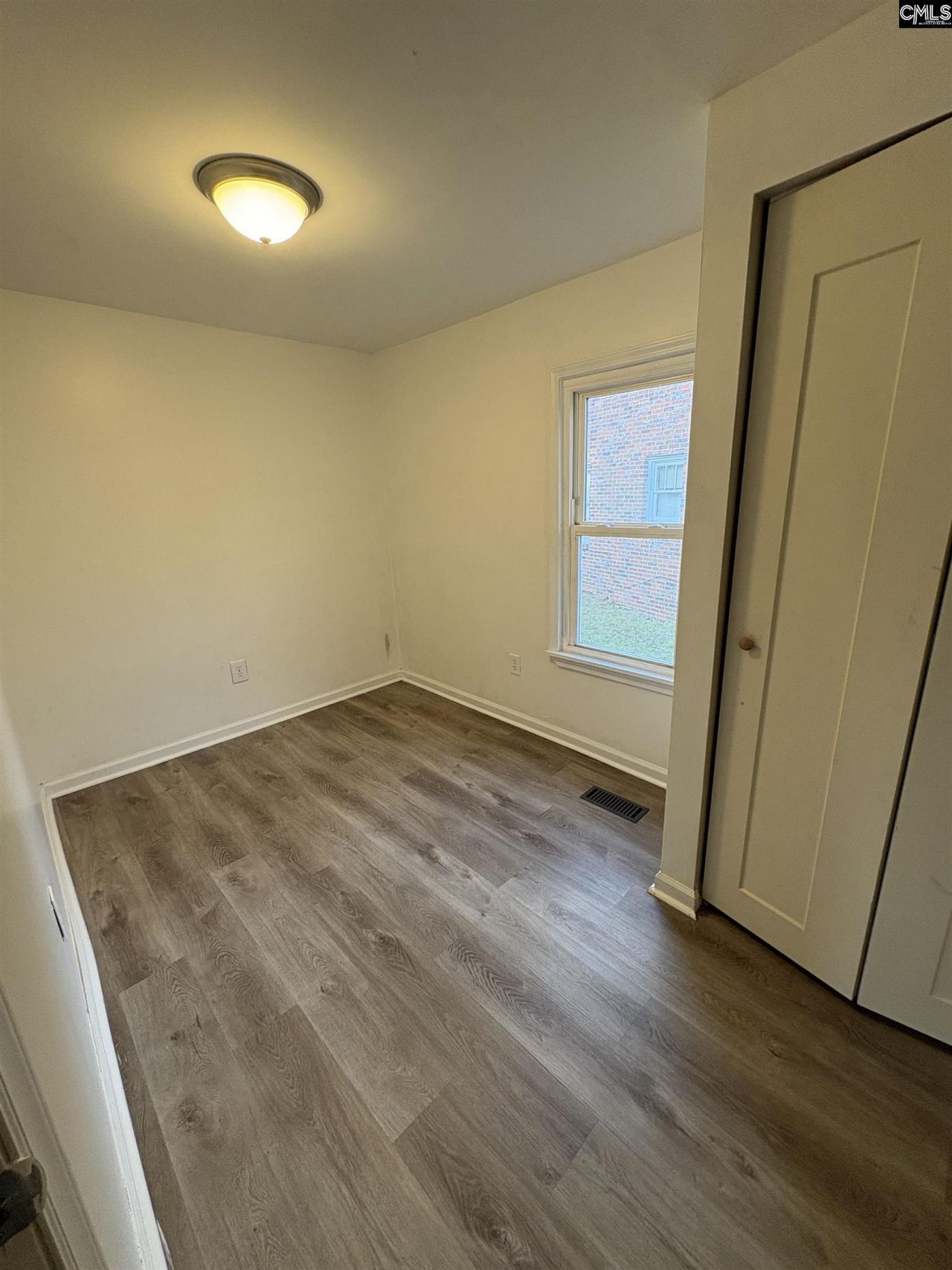 15 Community Street Photo 5