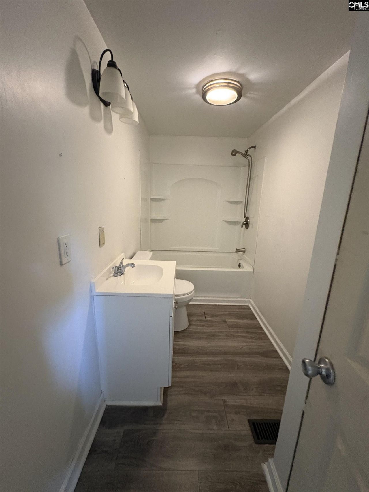 15 Community Street Photo 7