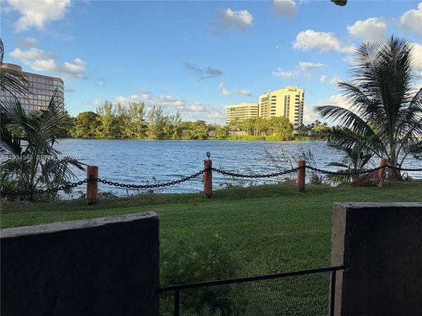 5199 NW 7th St, Unit 115, Miami, FL 33126