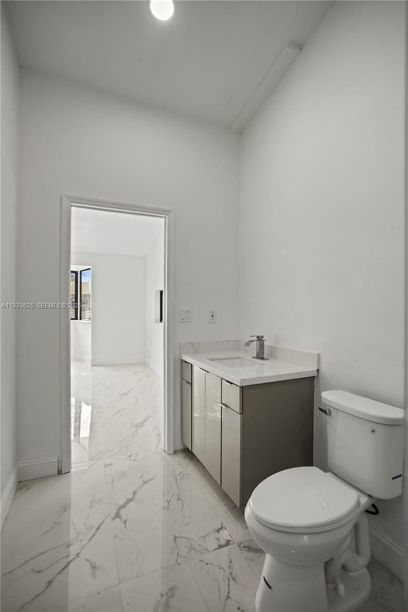 1445 NE 147th St, Miami, FL 33161 Photo