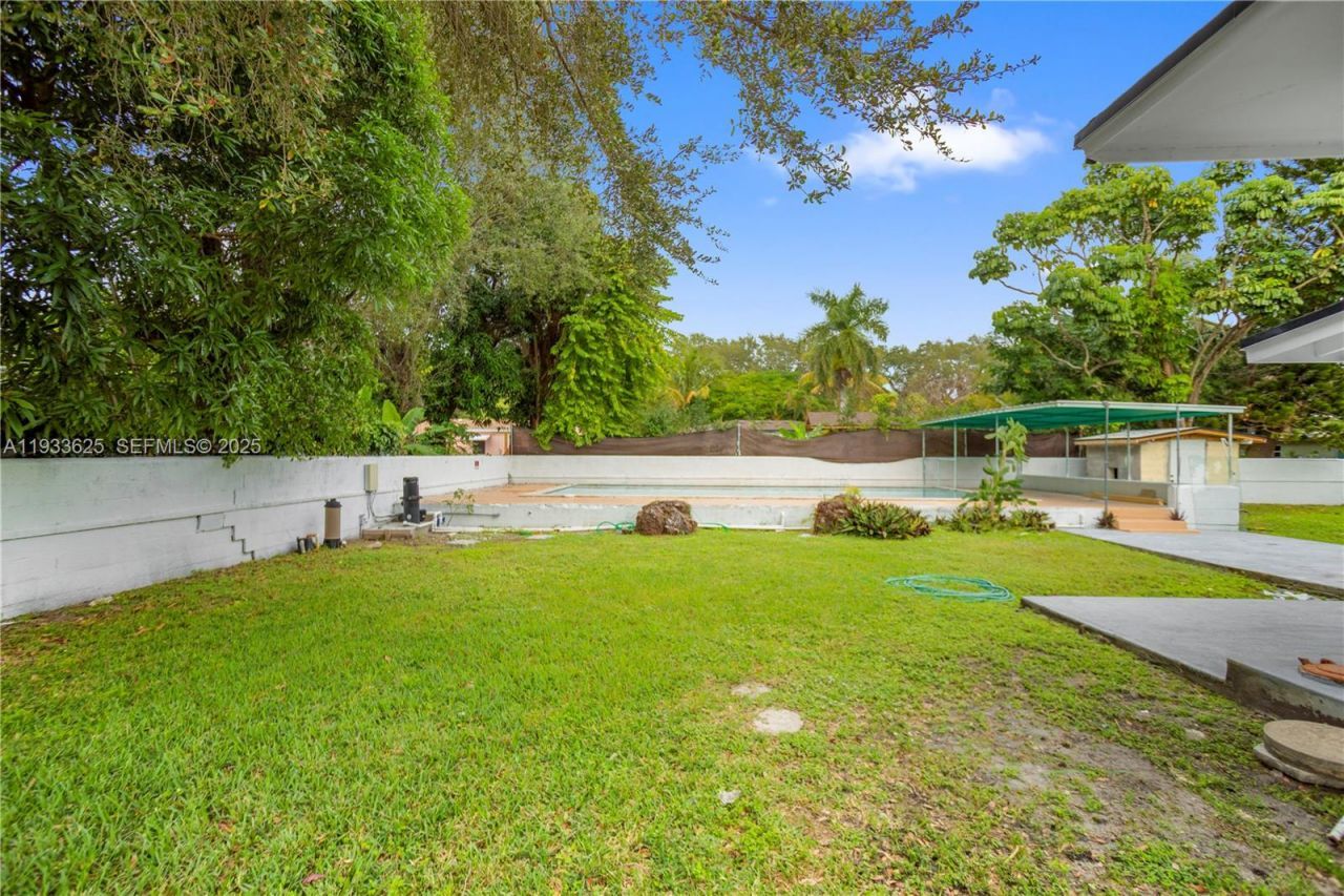 1445 NE 147th St, Miami, FL 33161 Photo