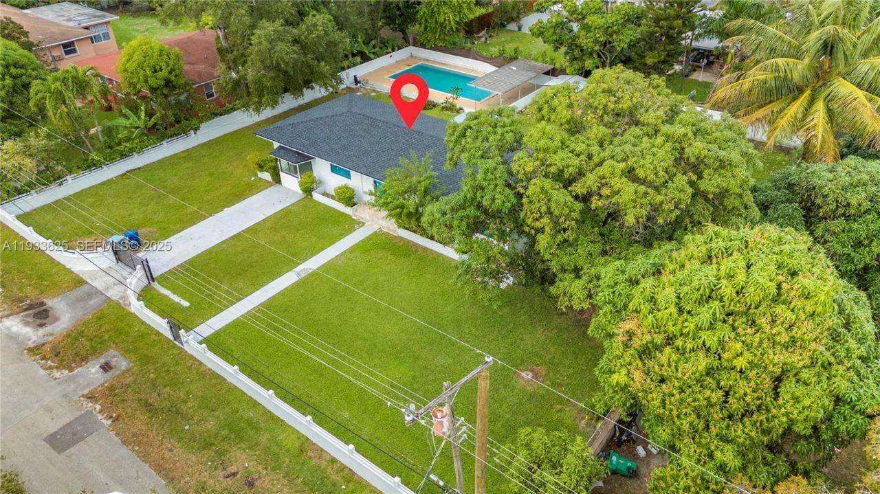 1445 NE 147th St, Miami, FL 33161 Photo