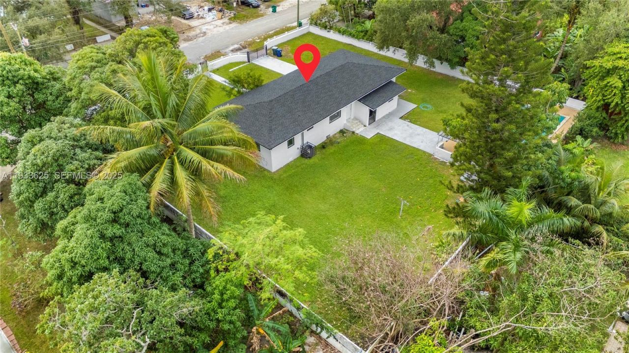 1445 NE 147th St, Miami, FL 33161 Photo