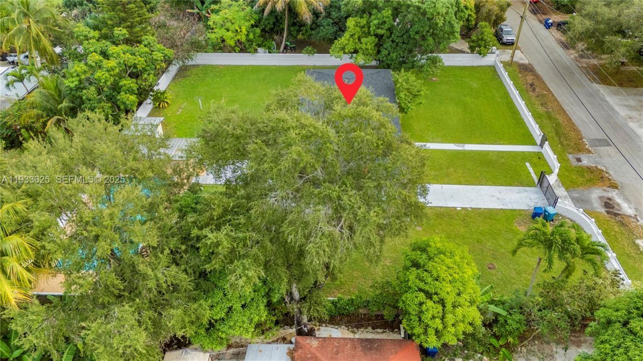 1445 NE 147th St, Miami, FL 33161 Photo