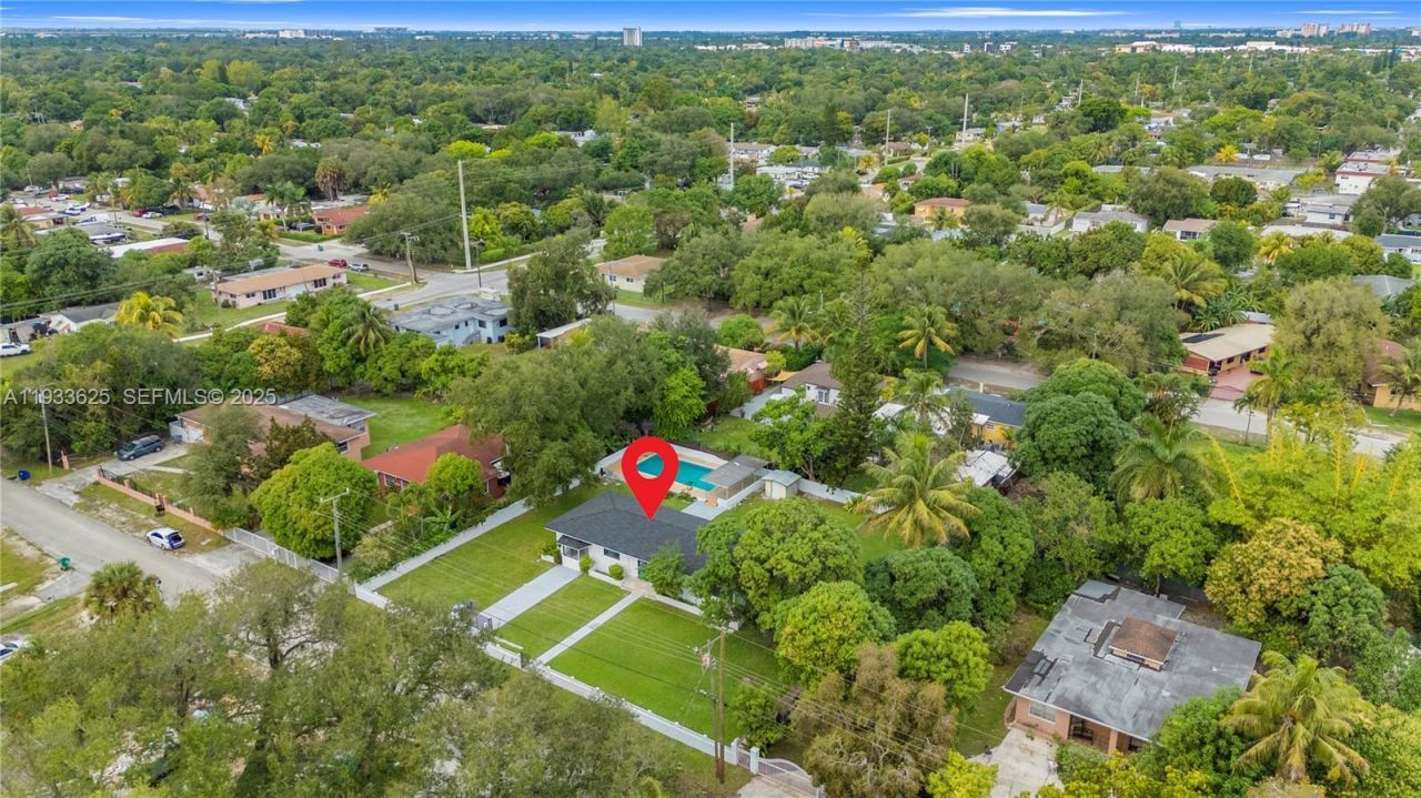 1445 NE 147th St, Miami, FL 33161 Photo