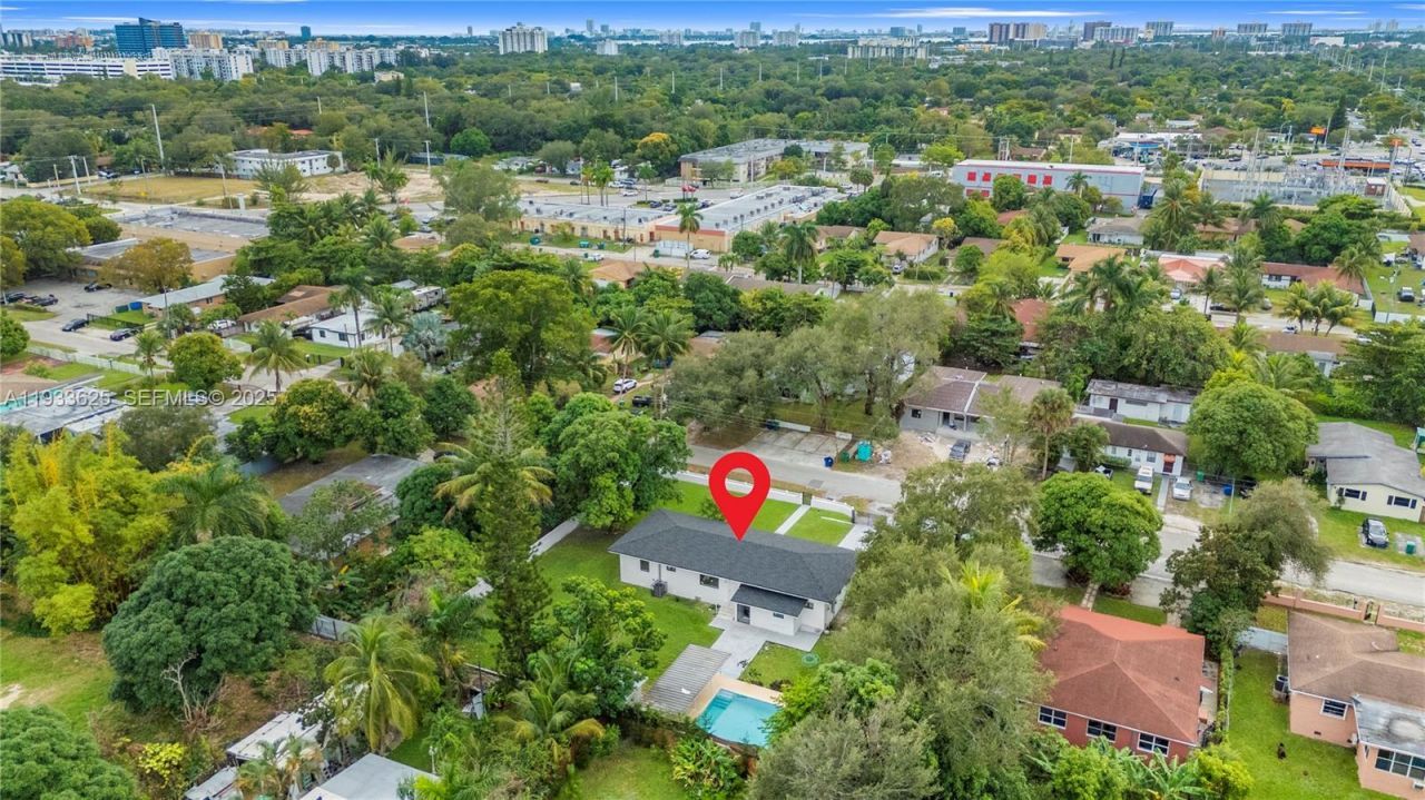 1445 NE 147th St, Miami, FL 33161 Photo