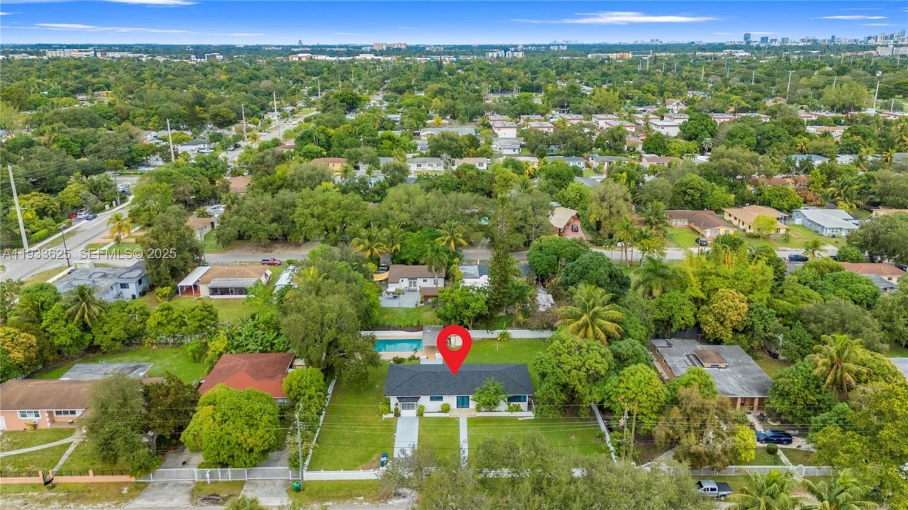 1445 NE 147th St, Miami, FL 33161 Photo
