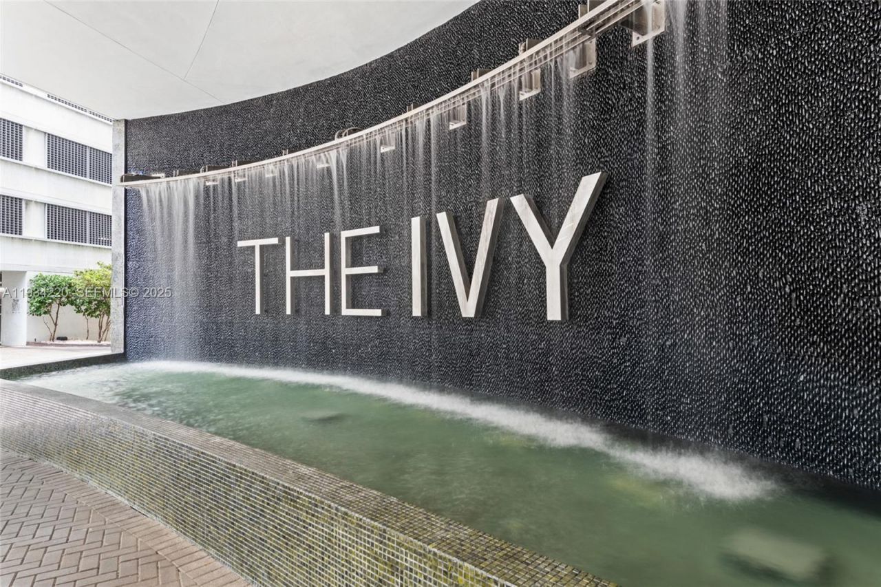 90 SW 3rd St, Unit 2109, Miami, FL 33130 Photo