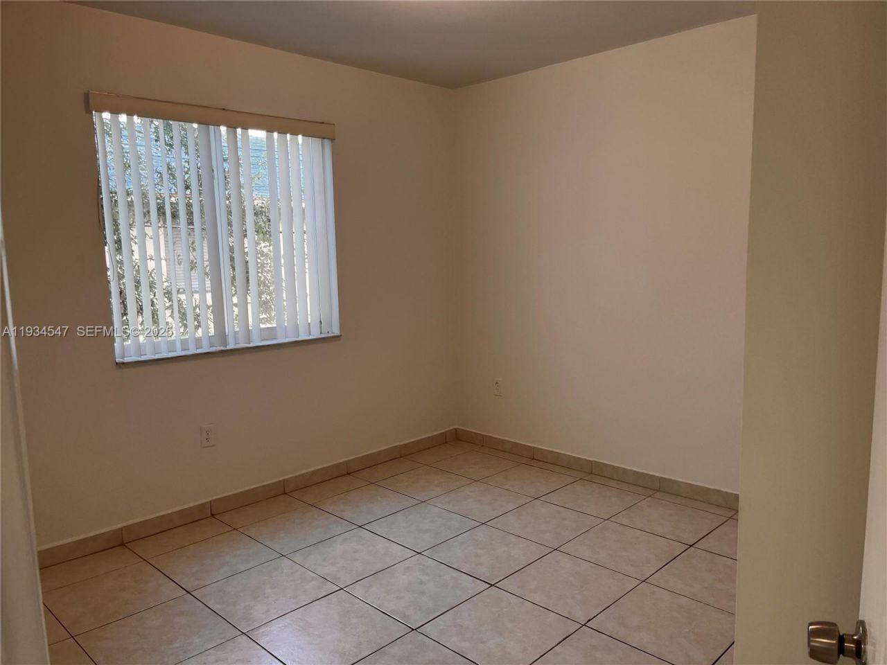 181 NW 47th Ave, Unit 6, Miami, FL 33126 Photo