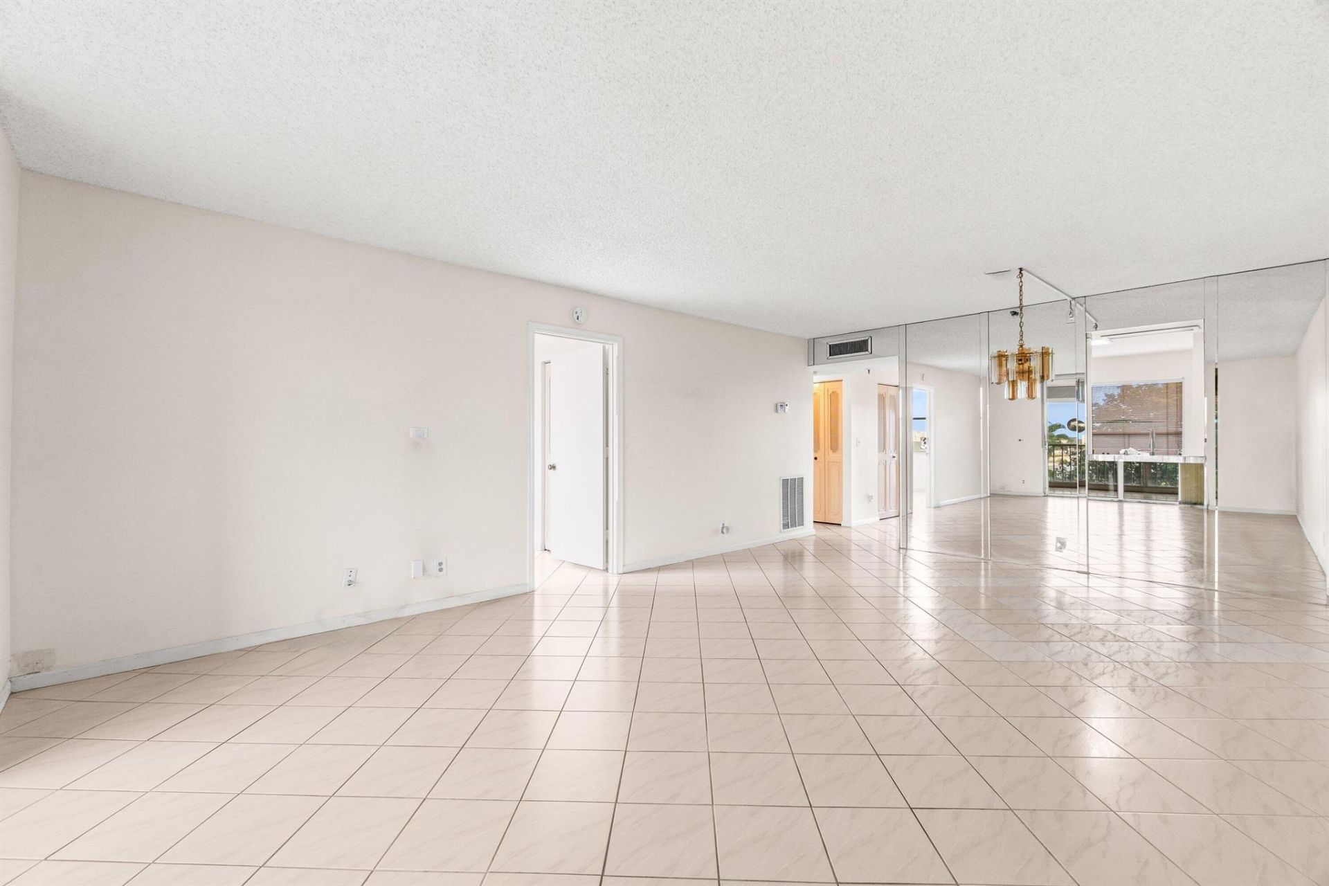 14623 Bonaire Boulevard, Unit 608, Delray Beach, FL 33446 Photo
