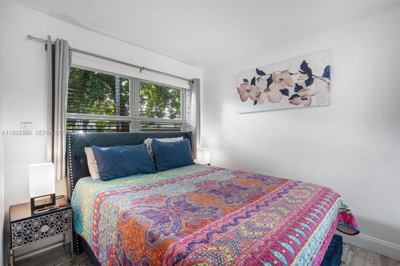 859 NE 90th St , Miami, FL 33138 Photo