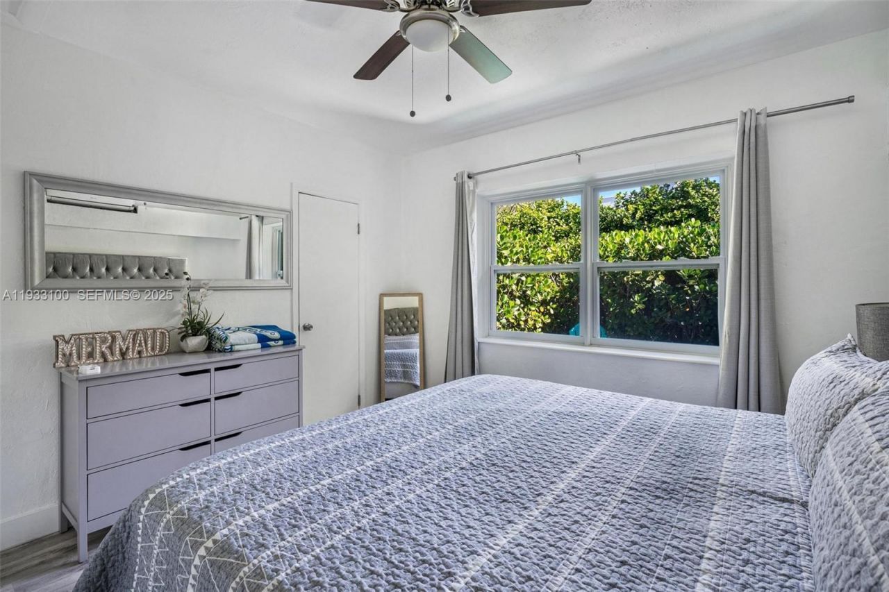 859 NE 90th St , Miami, FL 33138 Photo