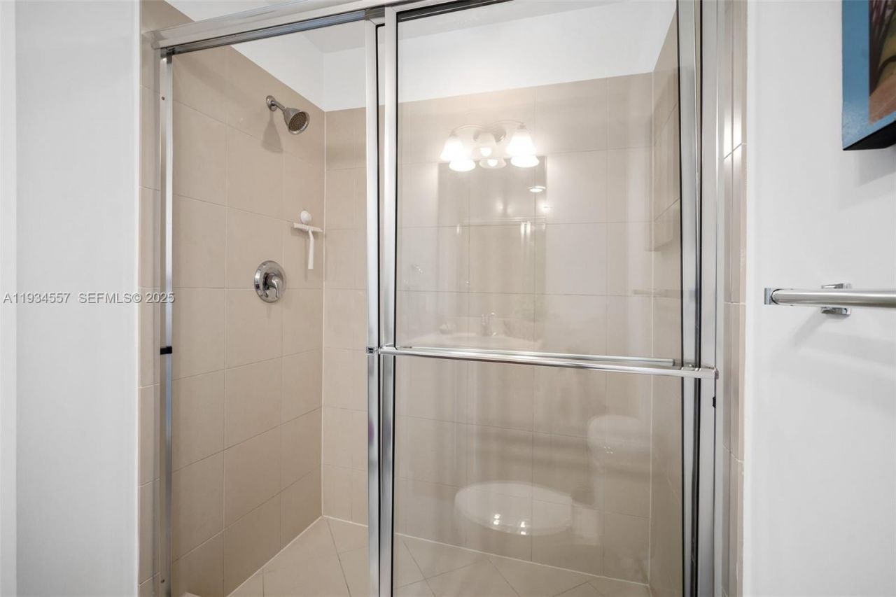 1111 SW 1st Ave , Unit 2525-N, Miami, FL 33130 Photo