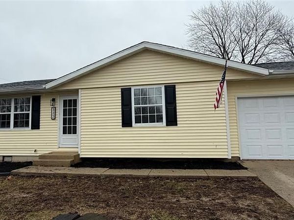 322 N Sangamon Avenue, Vandalia, IL 62471