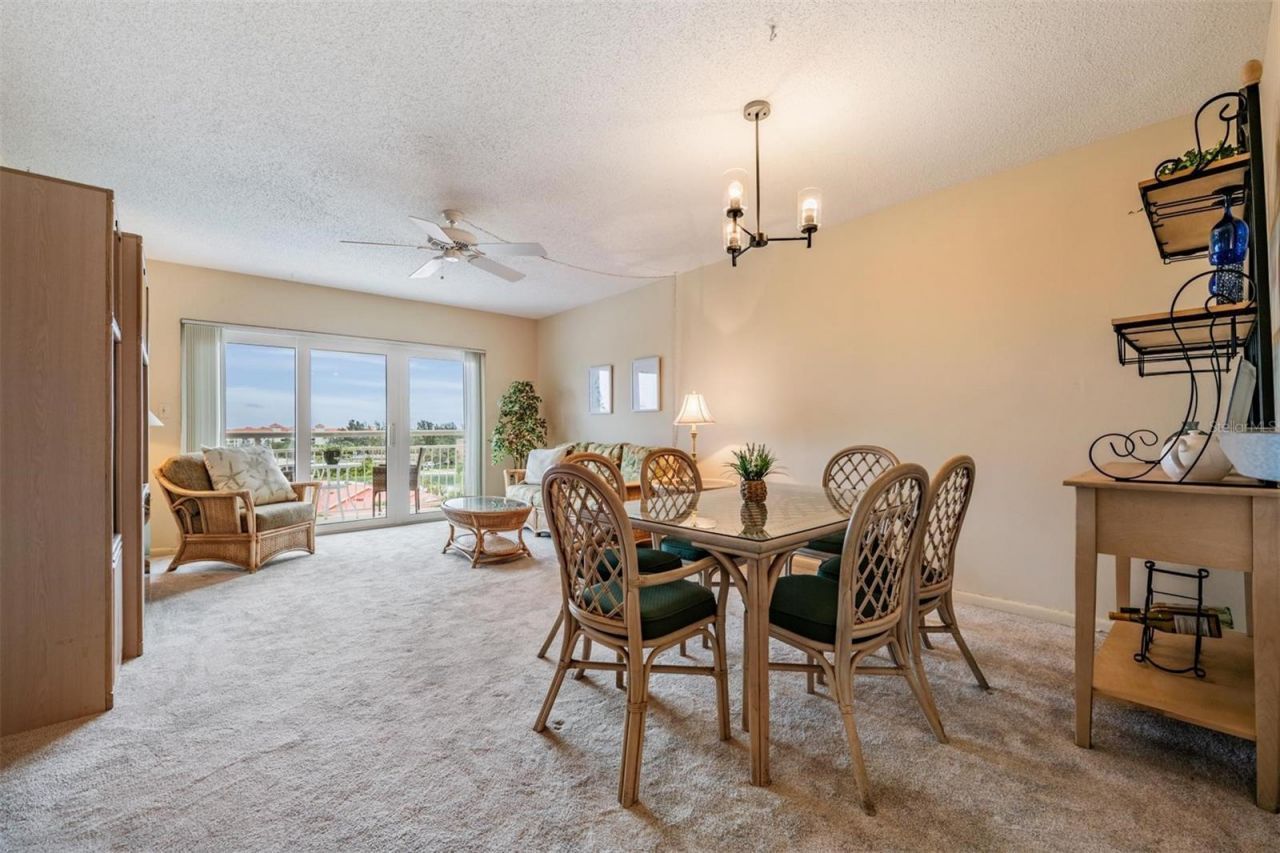 4900 Brittany Drive S, Unit 805, Saint Petersburg, FL 33715 Photo