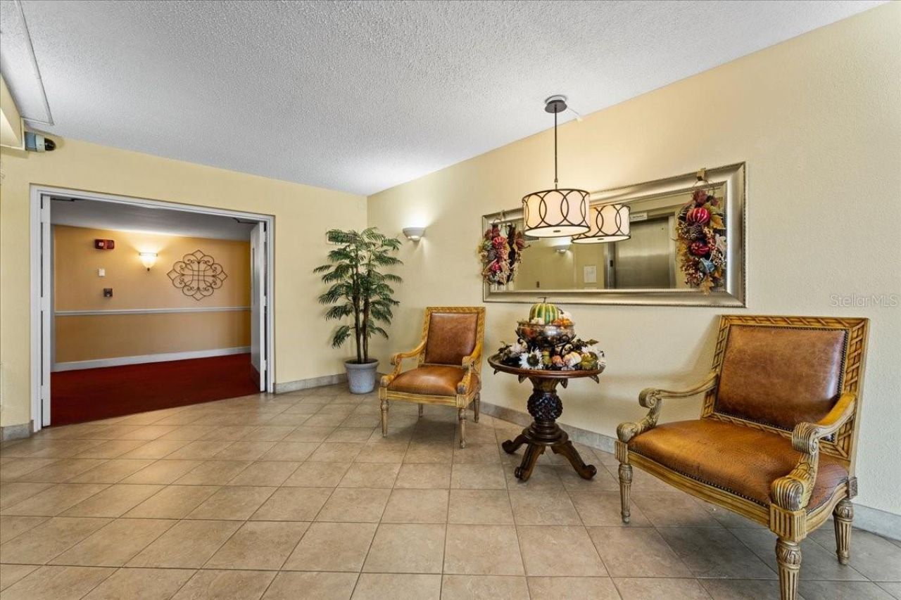 4900 Brittany Drive S, Unit 805, Saint Petersburg, FL 33715 Photo