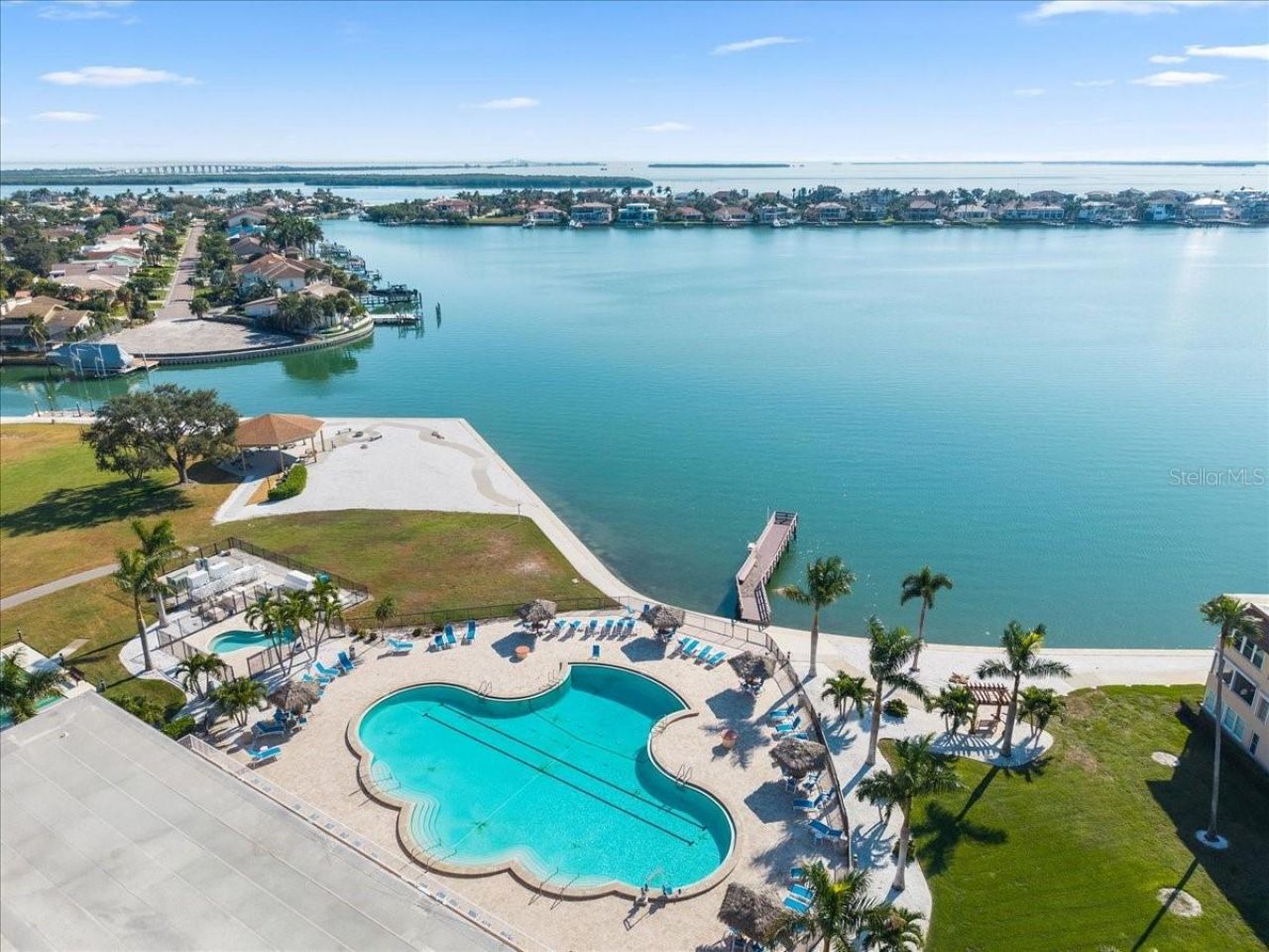 4900 Brittany Drive S, Unit 805, Saint Petersburg, FL 33715 Photo